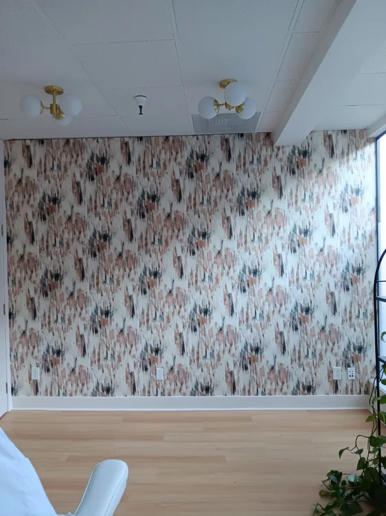 Wallpaper installation in Englewood Chicago